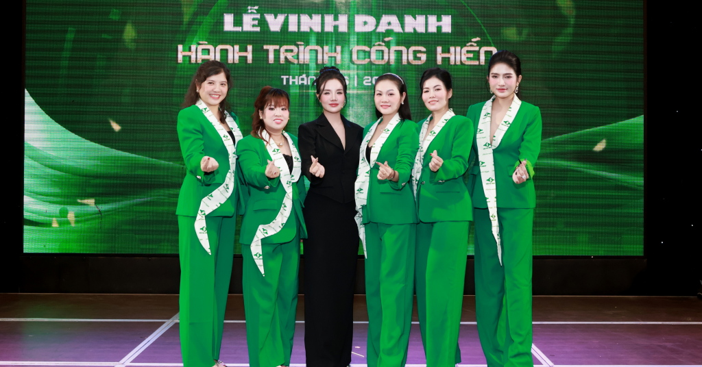 Chủ tịch Nguyễn Thị Mỹ Lệ trong lễ Vinh danh